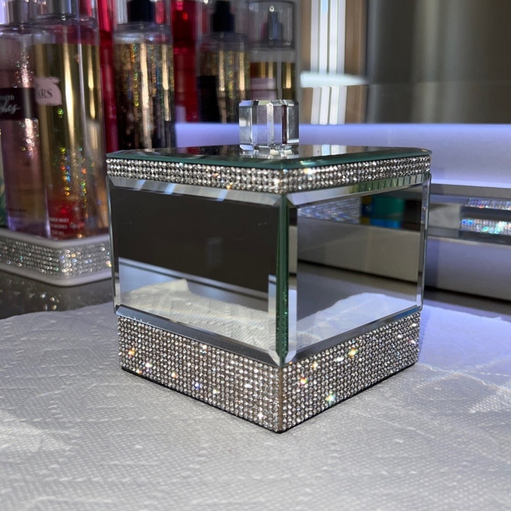 Bella Luxx Rhinestone Cotton Storage